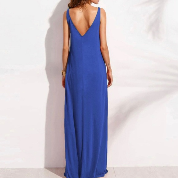 Sleeveless V-Neck Maxi Dress - Picture 3 of 4